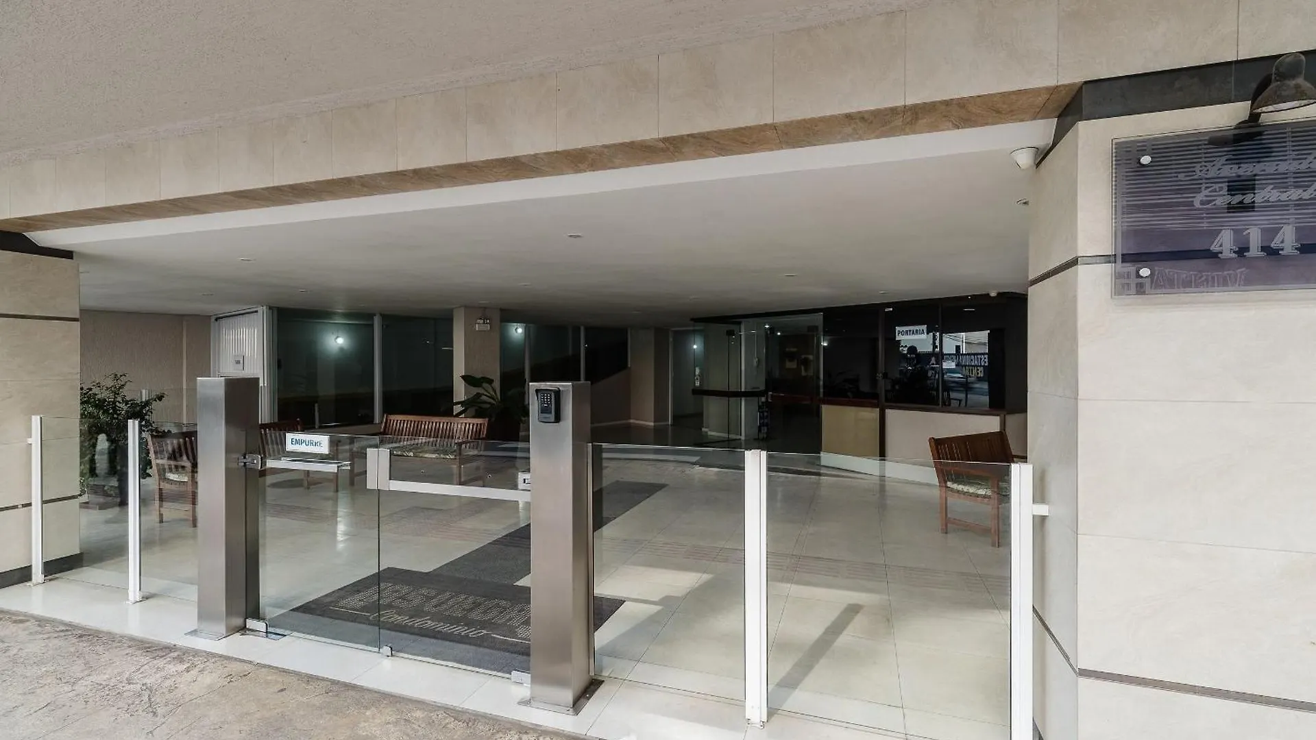 Apto 400M Da Praia Prox Rest. E Mercados Cev1106 Balneário Camboriú